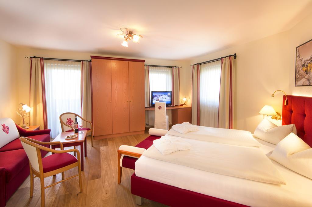 Zum Jungen Römer Hotel