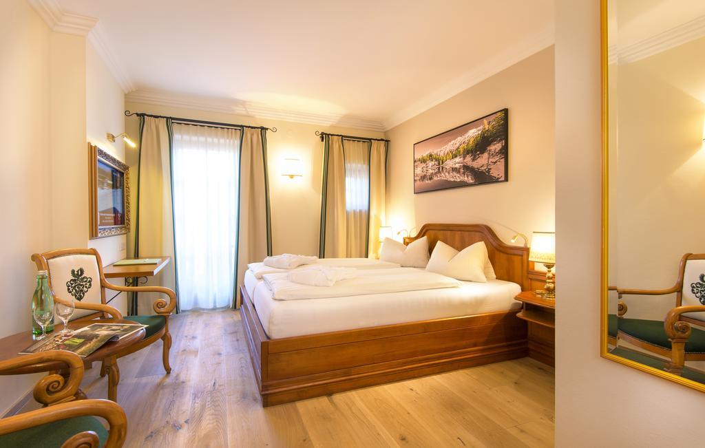 Hotel Zum Jungen Römer 4*